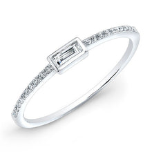 14KT White Gold Diamond Baguette Ring