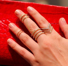 14KT Yellow Gold Diamond Bars Chain Ring