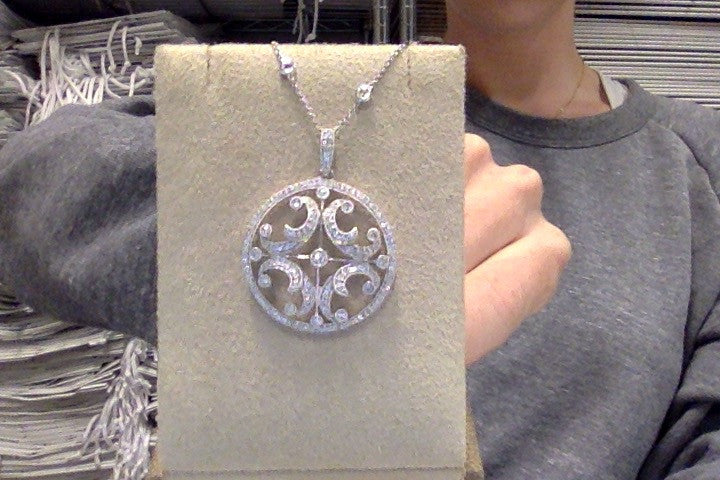 NOL: 14KT White Gold Diamond Ornate Diamond Pendant Necklace