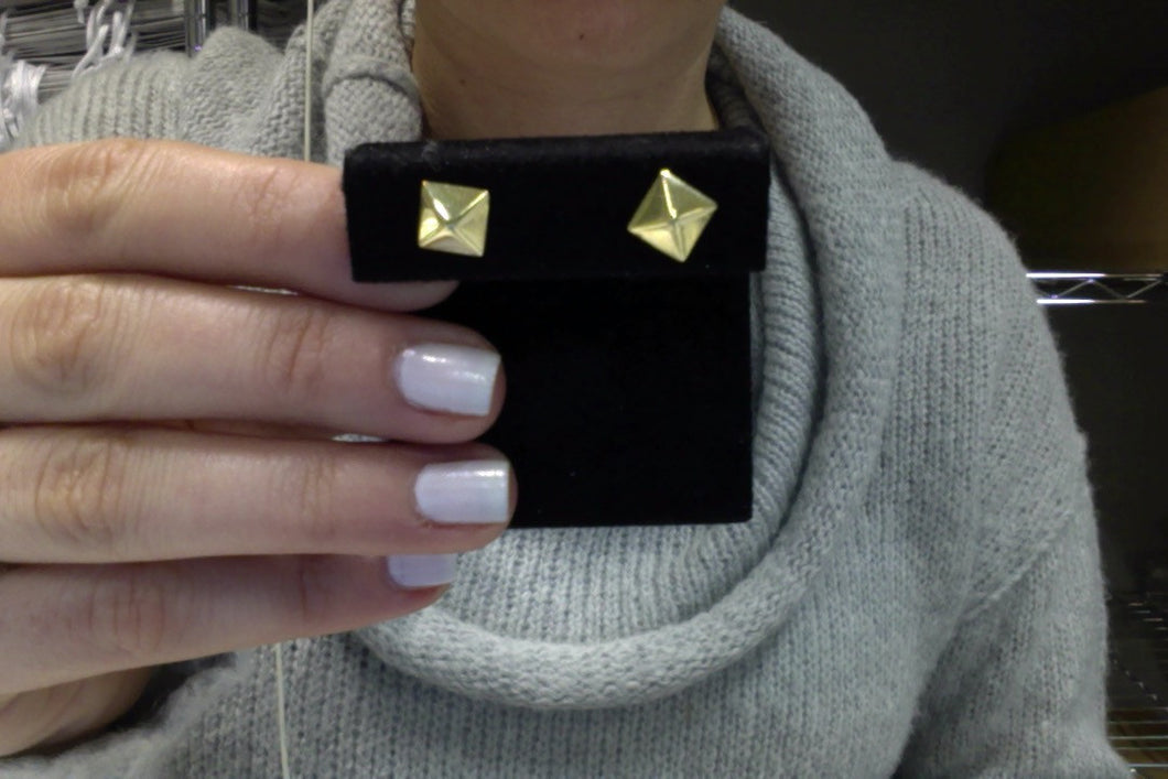 NOL: 14KT Yellow Gold Pyramid Stud Earrings