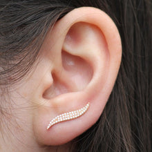 14KT Rose Gold Diamond Swerve Ear Cuff